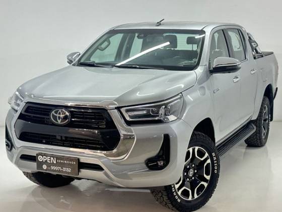 TOYOTA HILUX 2.8 D-4D TURBO DIESEL CD SRX 4X4 AUTOMÁTICO TOYOTA HILUX 2.8 D-4D TURBO DIESEL CD SRX 4X4 AUTOMÁTICO